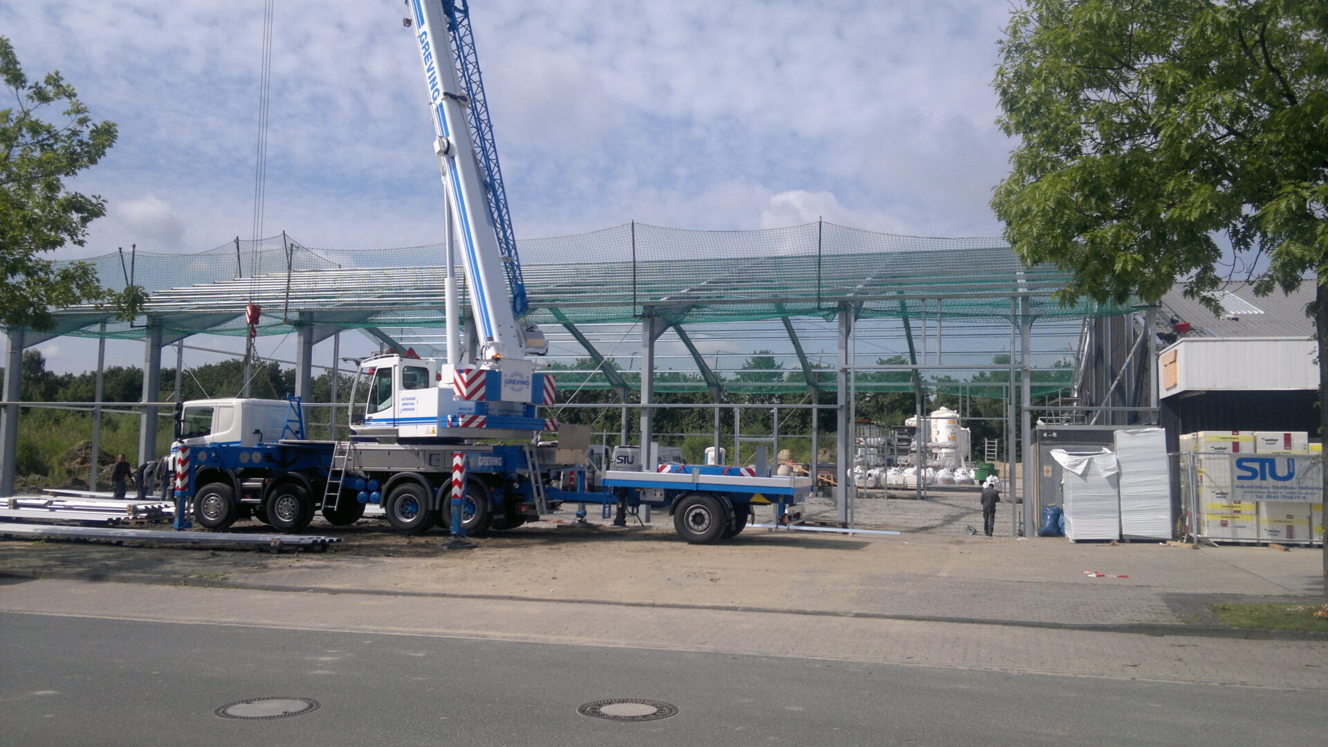 BAU DER BAUSTOFFLAGERHALLE